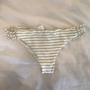 Billabong bikini bottoms